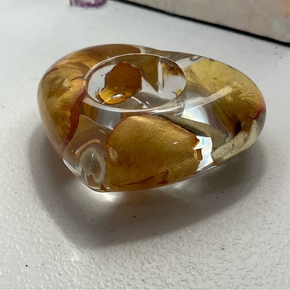 Handmade resin candle holder - Picture 6 of 6